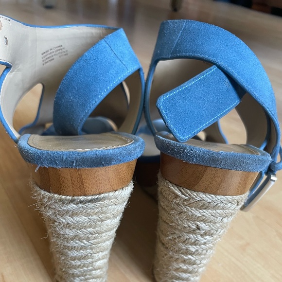 Michael Kors Espadrille Wedges, Sky Blue Suede, Sz 8.5Medium - Picture 4 of 8